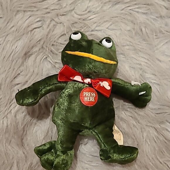 NWOT
Dan Dee plush vintage green frog‎ that sings do you love me - Picture 1 of 5